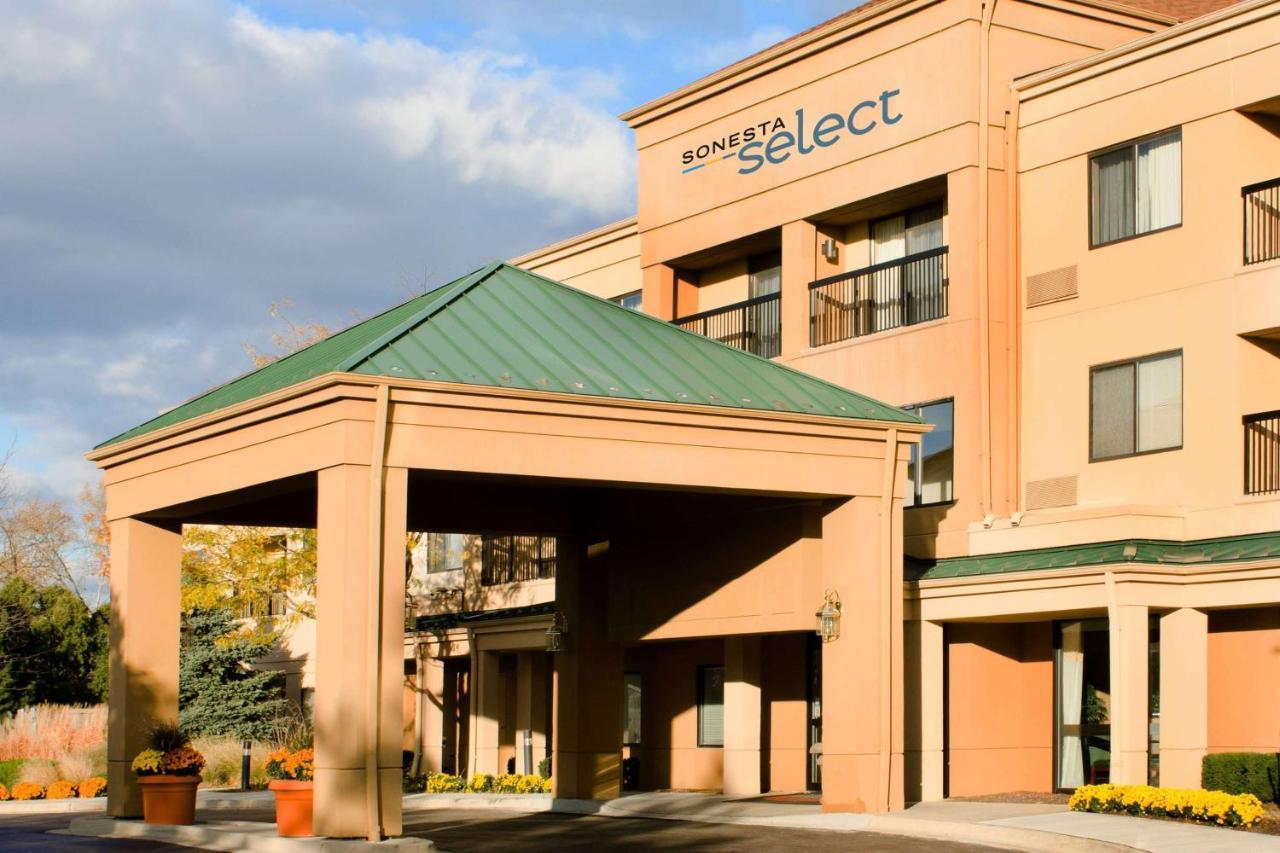 Best Western Plus Elgin - Chicago West Dundee Exterior photo