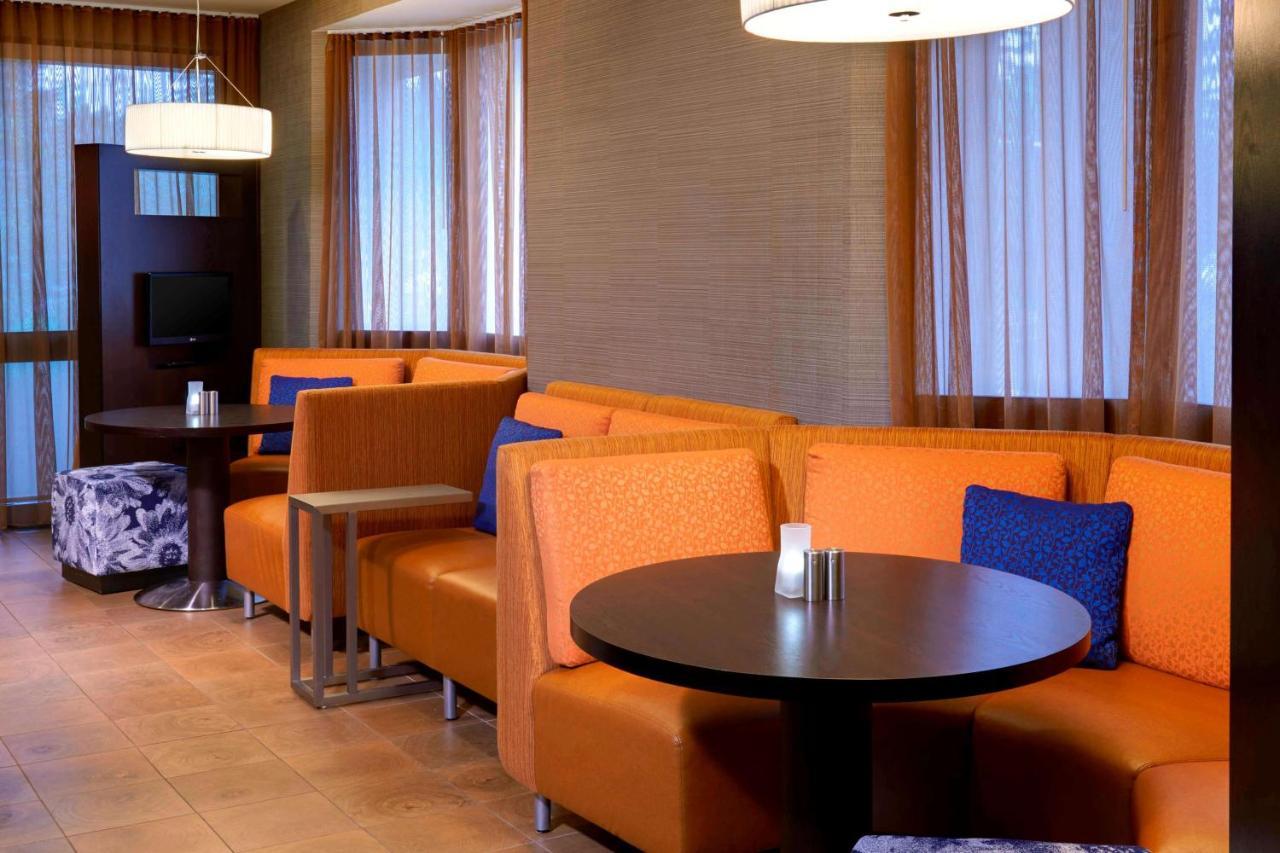 Best Western Plus Elgin - Chicago West Dundee Exterior photo