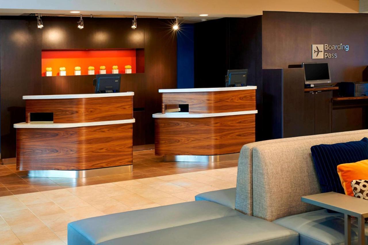 Best Western Plus Elgin - Chicago West Dundee Exterior photo