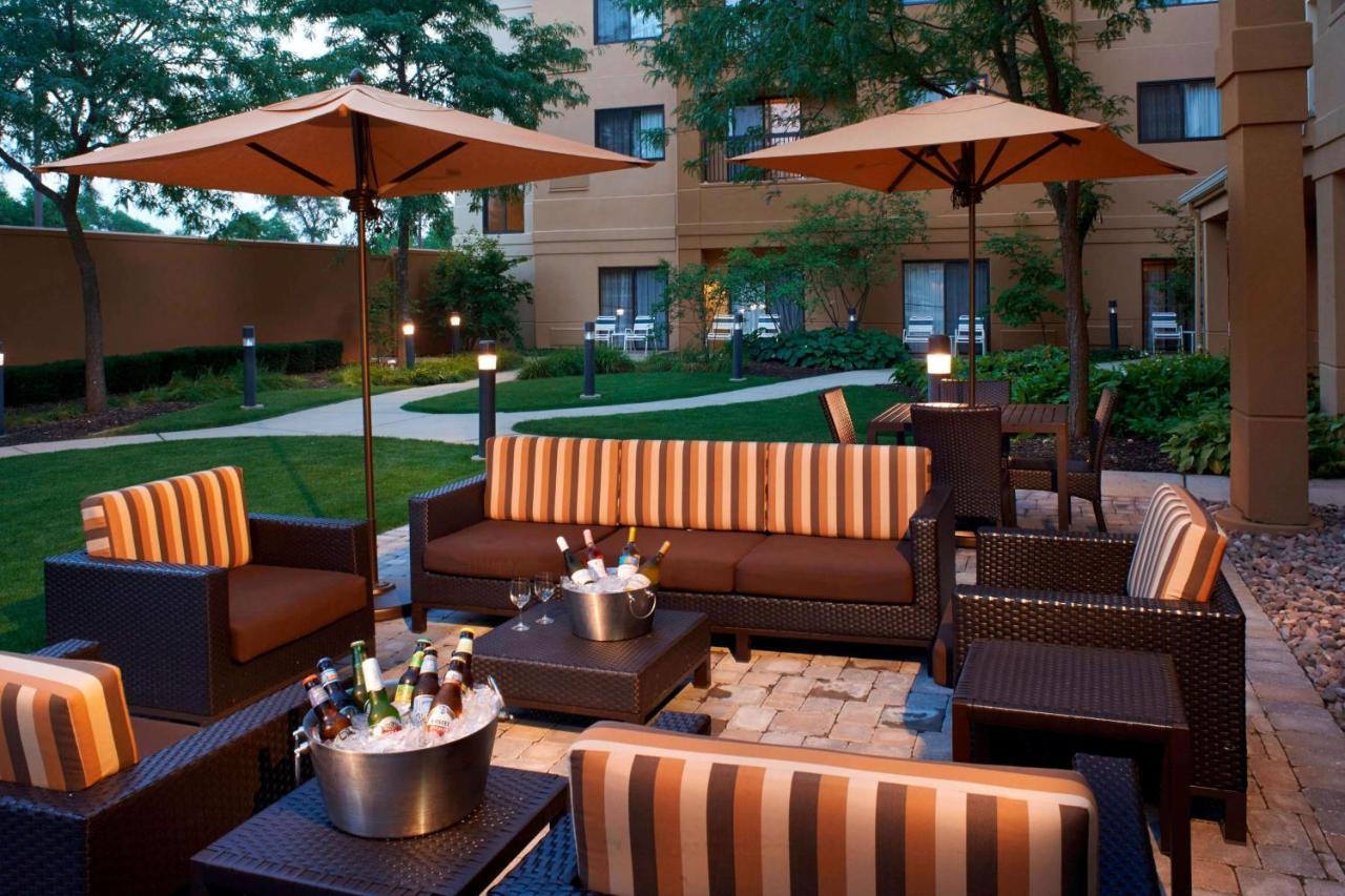 Best Western Plus Elgin - Chicago West Dundee Exterior photo