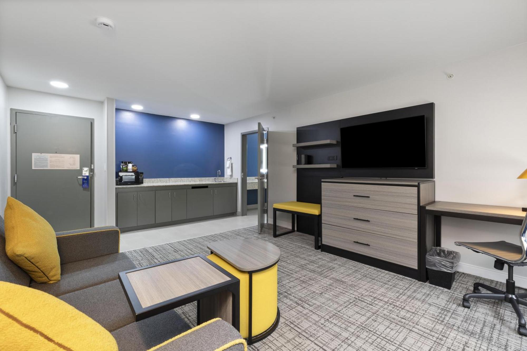 Best Western Plus Elgin - Chicago West Dundee Exterior photo