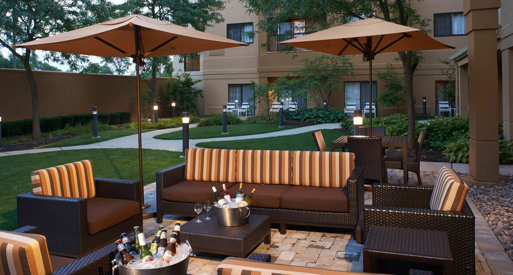 Best Western Plus Elgin - Chicago West Dundee Exterior photo